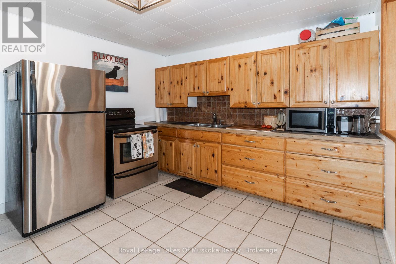 570 Pinedale Road, Gravenhurst (Muskoka (S)), Ontario  P1P 1M1 - Photo 9 - X12456032