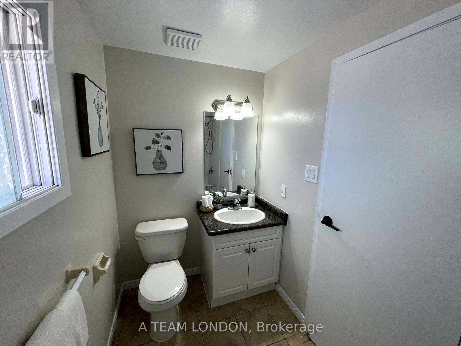 58 - 35 Waterman Avenue, London South (South R), Ontario  N6C 5T7 - Photo 16 - X12455991