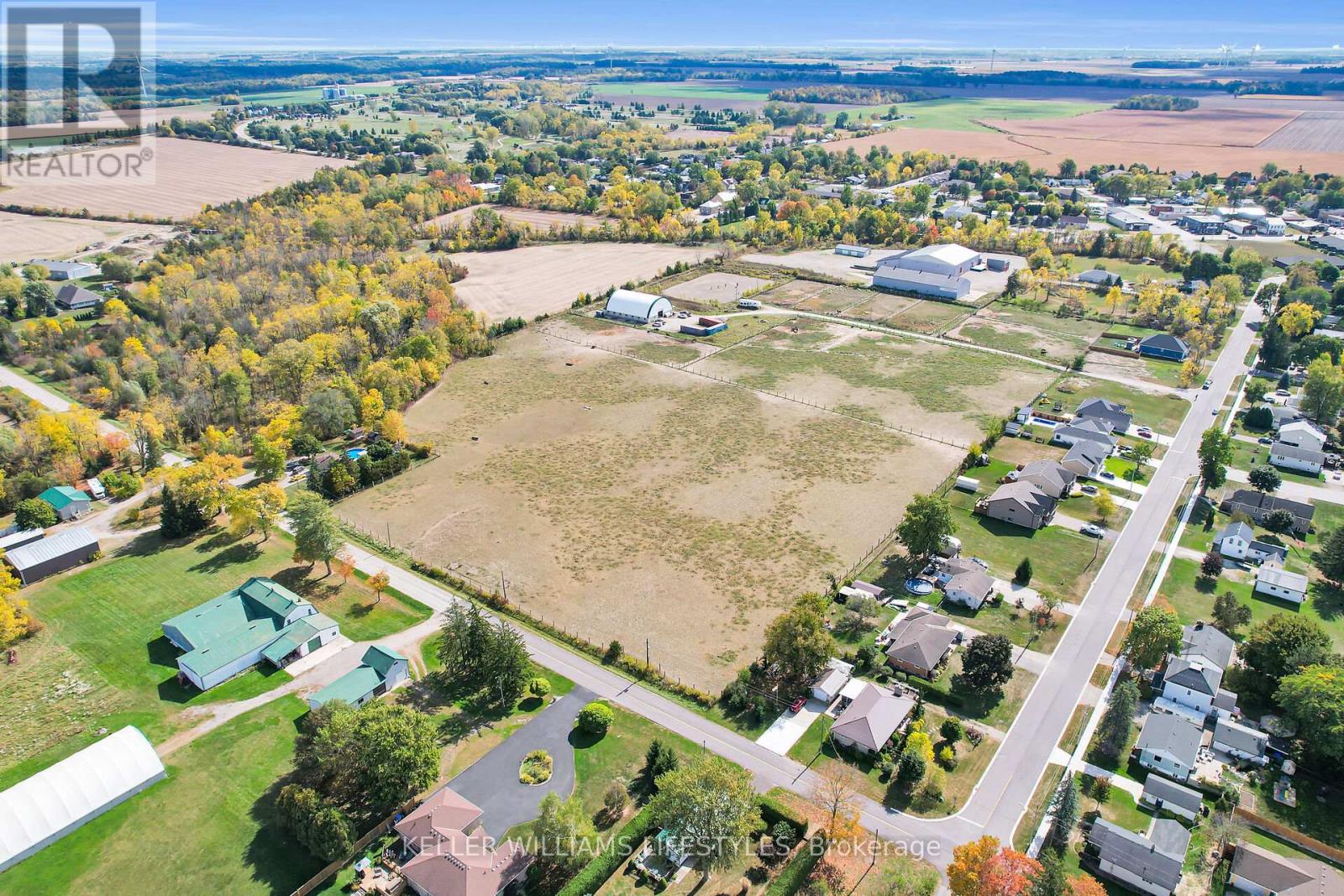 168 Elizabeth Street, Lambton Shores (Thedford), Ontario  N0M 2N0 - Photo 21 - X12456016