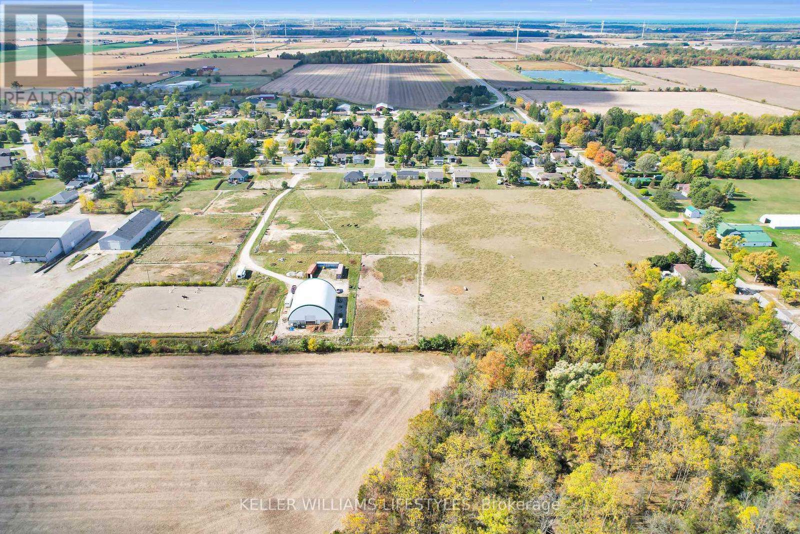 168 Elizabeth Street, Lambton Shores (Thedford), Ontario  N0M 2N0 - Photo 9 - X12456016