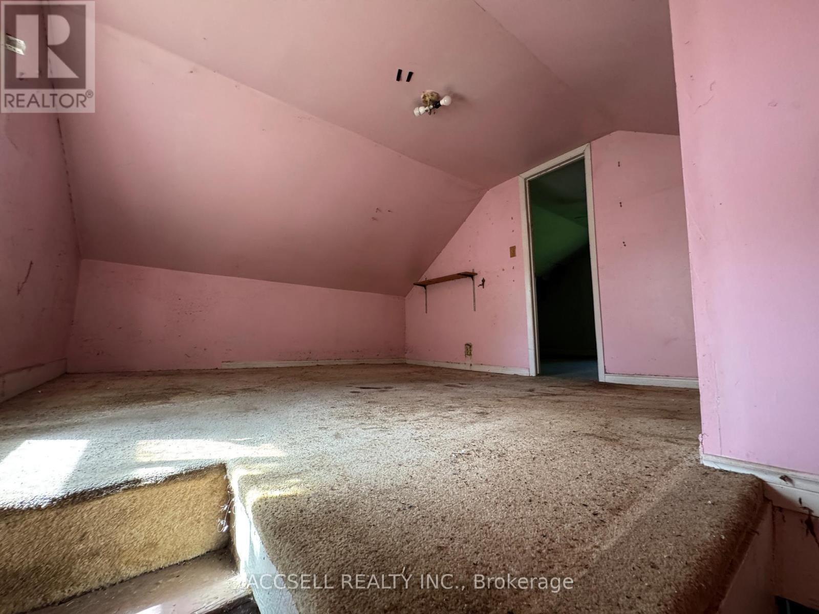 34698 Lieury Road, North Middlesex, Ontario  N0M 2K0 - Photo 10 - X12455975