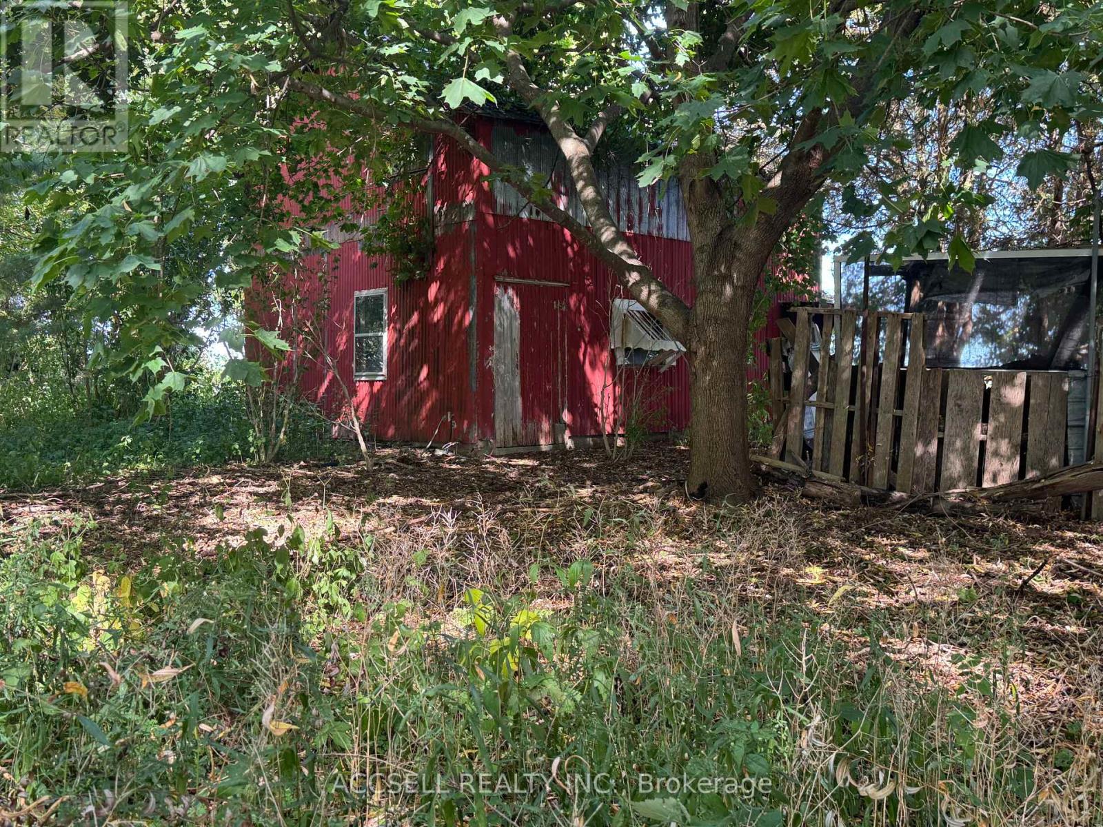 34698 Lieury Road, North Middlesex, Ontario  N0M 2K0 - Photo 4 - X12455975