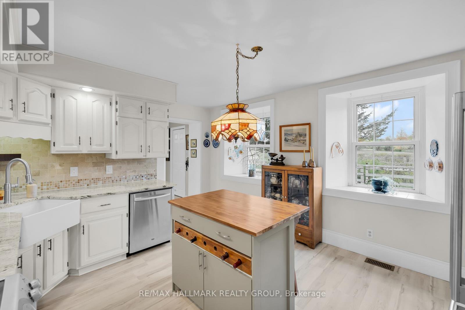 5952 Bains Road, Elizabethtown-Kitley, Ontario  K6V 5T5 - Photo 13 - X12456007