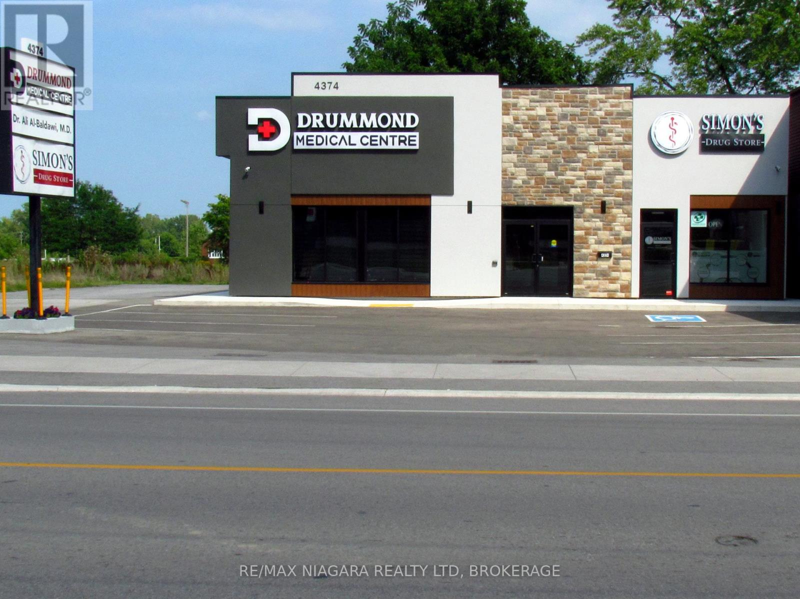 4374 Drummond Road, Niagara Falls, Ontario  L2E 6S3 - Photo 15 - X12456015
