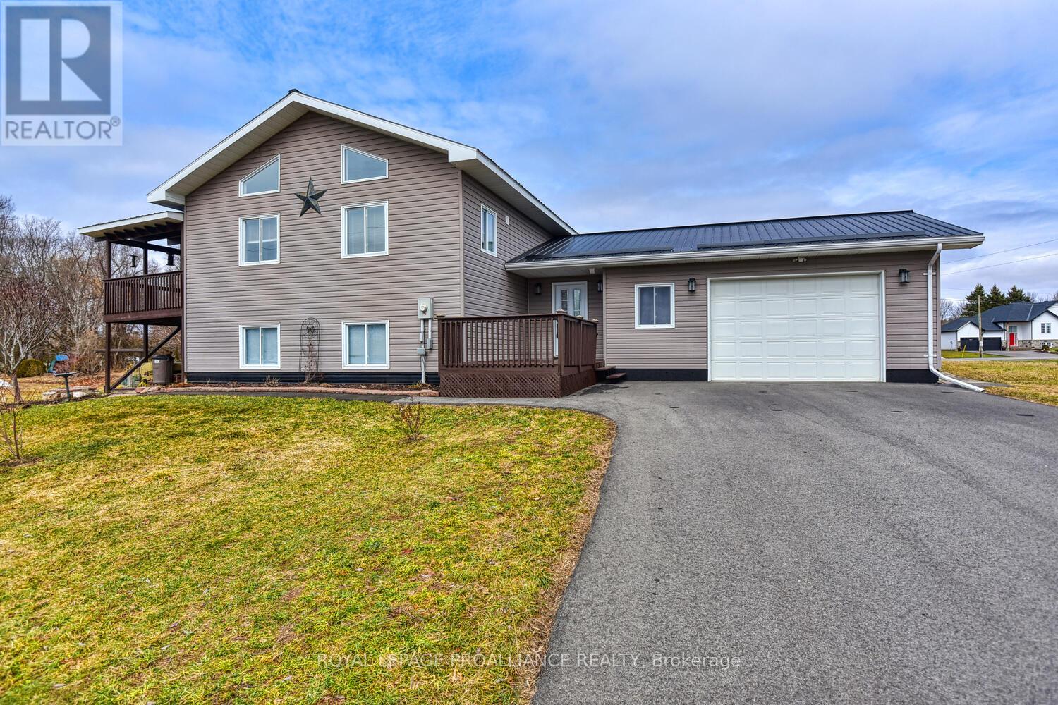 11 Judy Place, Edwardsburgh/cardinal, Ontario  K0E 1E0 - Photo 1 - X12456026