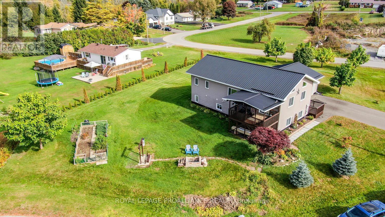 11 Judy Place, Edwardsburgh/cardinal, Ontario  K0E 1E0 - Photo 38 - X12456026
