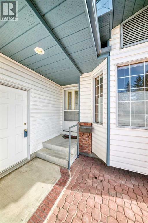 29 Rowell Close, Red Deer, Alberta  T4P 3P4 - Photo 3 - A2262851