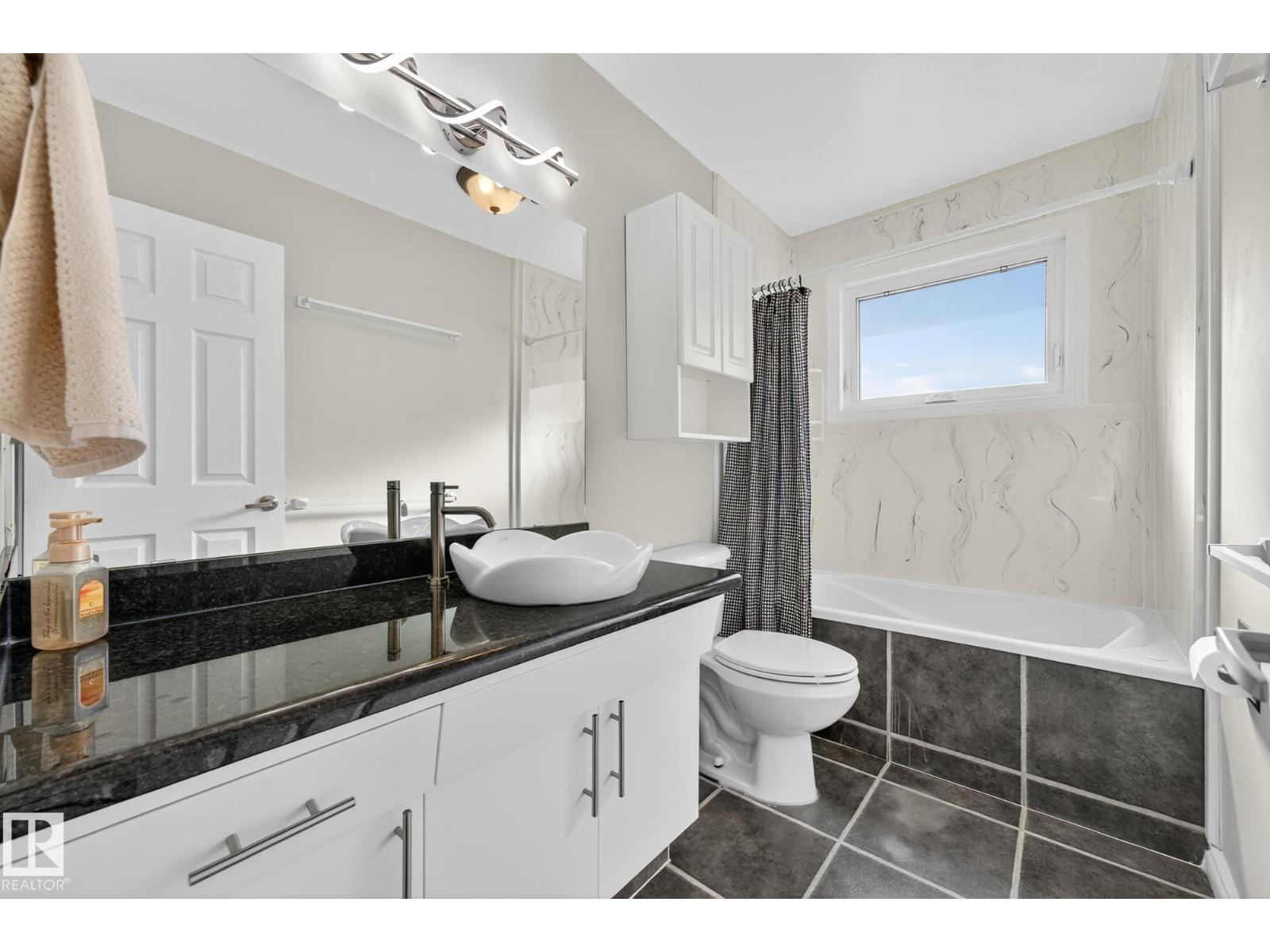11423 35a Av Nw, Edmonton, Alberta  T6J 2G3 - Photo 14 - E4461427