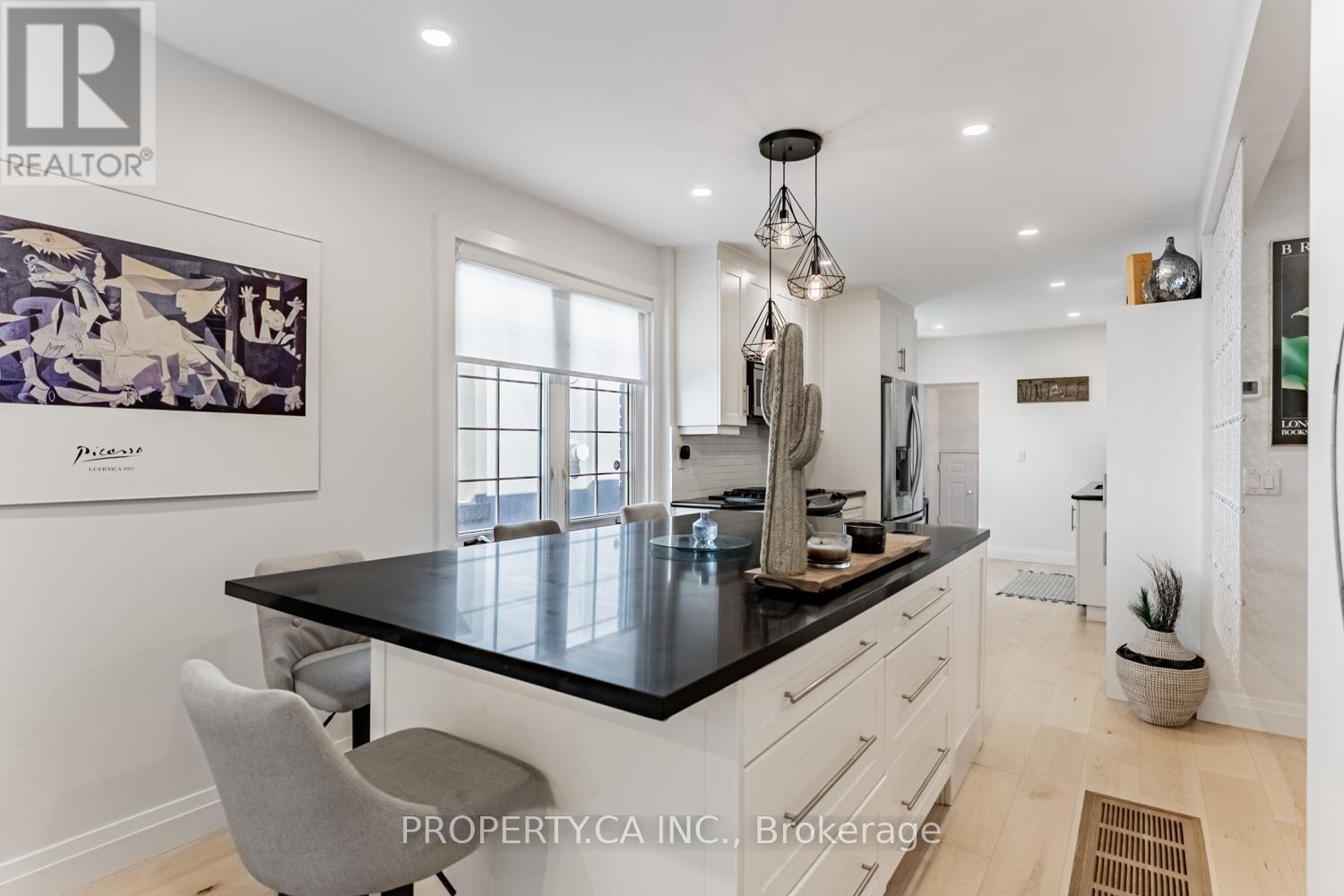 87 Fourth Street, Toronto, Ontario  M8V 2Y4 - Photo 10 - W12428601