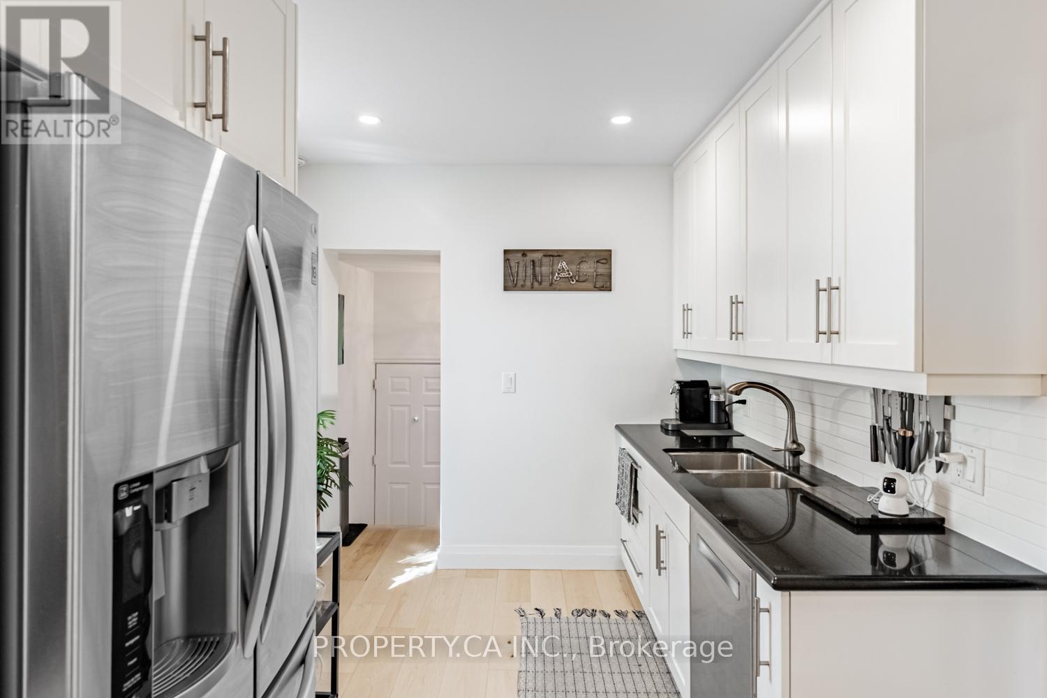 87 Fourth Street, Toronto, Ontario  M8V 2Y4 - Photo 13 - W12428601