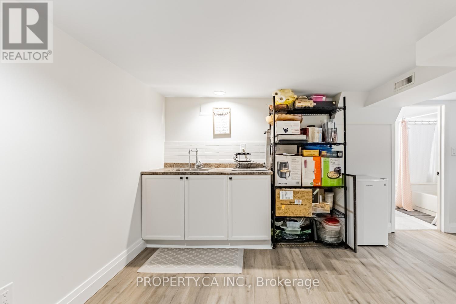 87 Fourth Street, Toronto, Ontario  M8V 2Y4 - Photo 24 - W12428601