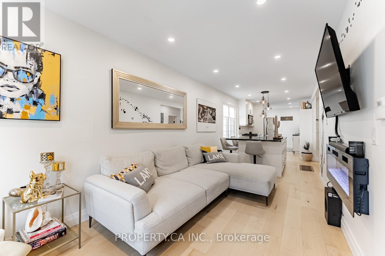 87 Fourth Street, Toronto, Ontario  M8V 2Y4 - Photo 6 - W12428601