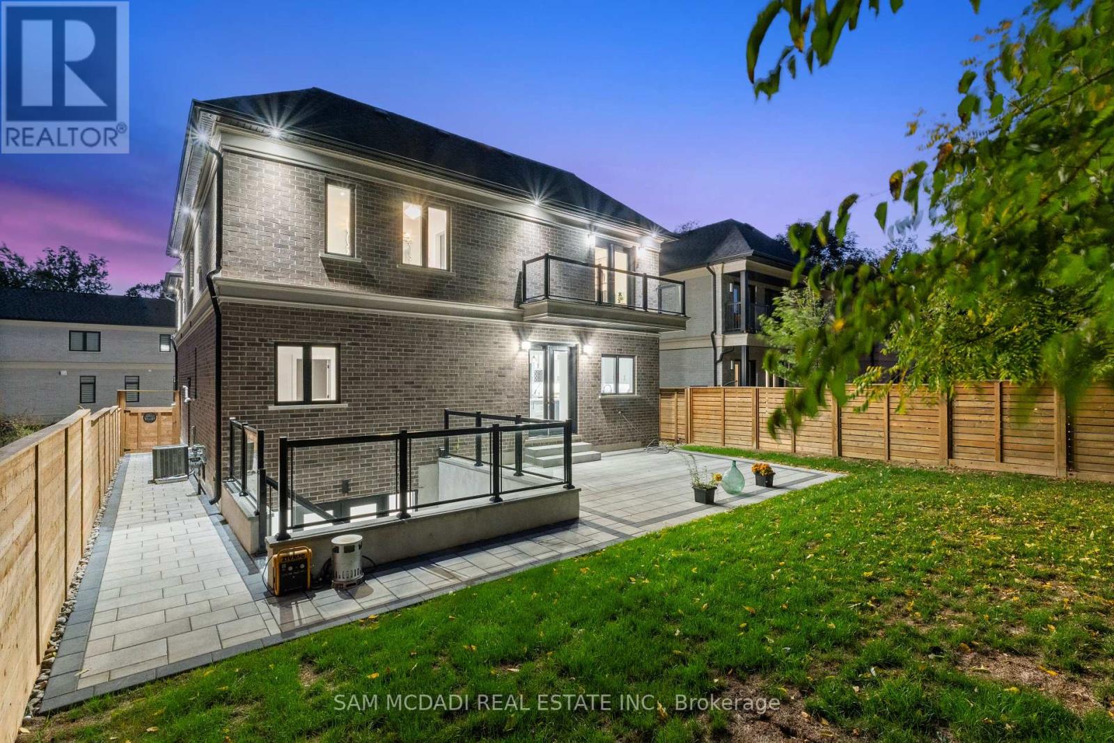 193 Mateo Place, Mississauga, Ontario  L5A 0A5 - Photo 47 - W12435516