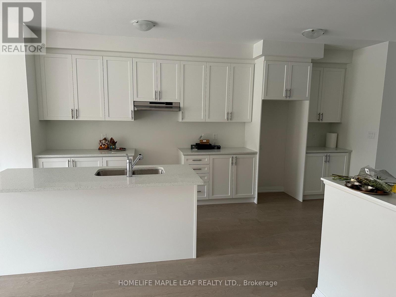 Lot #3 - 235 Lormont Boulevard, Hamilton, Ontario  L8J 0J9 - Photo 2 - X12452383