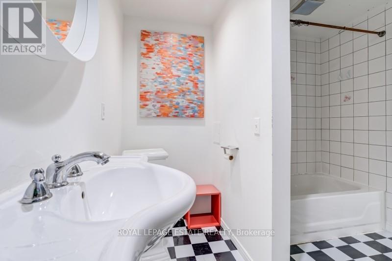 3 - 535 Queen Street E, Toronto, Ontario  M5A 1V1 - Photo 14 - C12455989