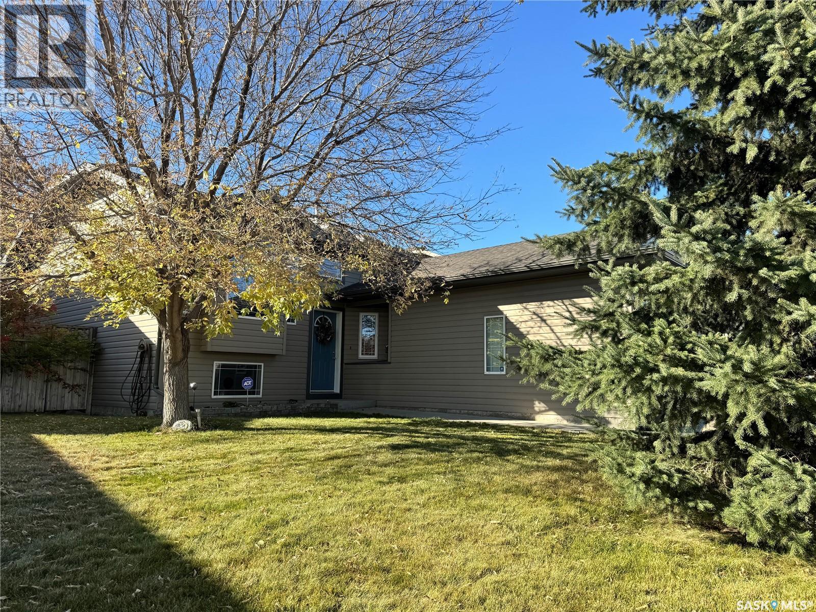 402 Overholt Crescent, Saskatoon, Saskatchewan  S7N 4S9 - Photo 3 - SK020600