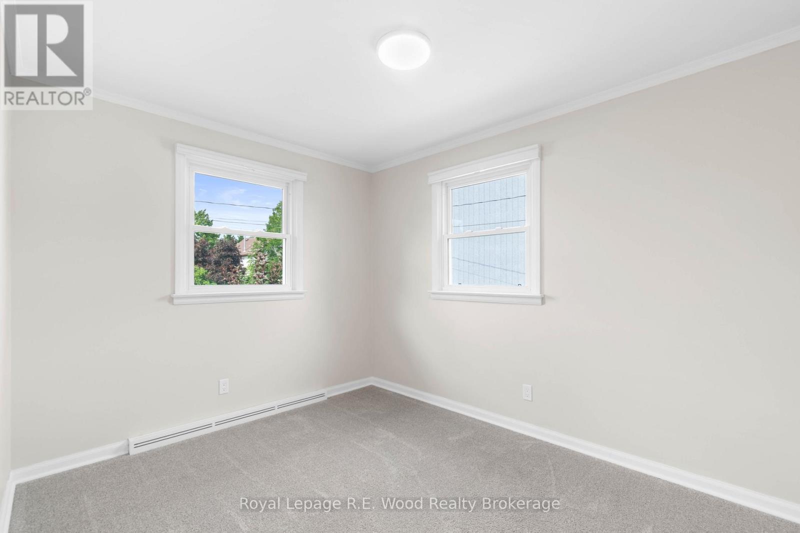 35 Sanders Street, Tillsonburg, Ontario  N4G 1H7 - Photo 12 - X12456079
