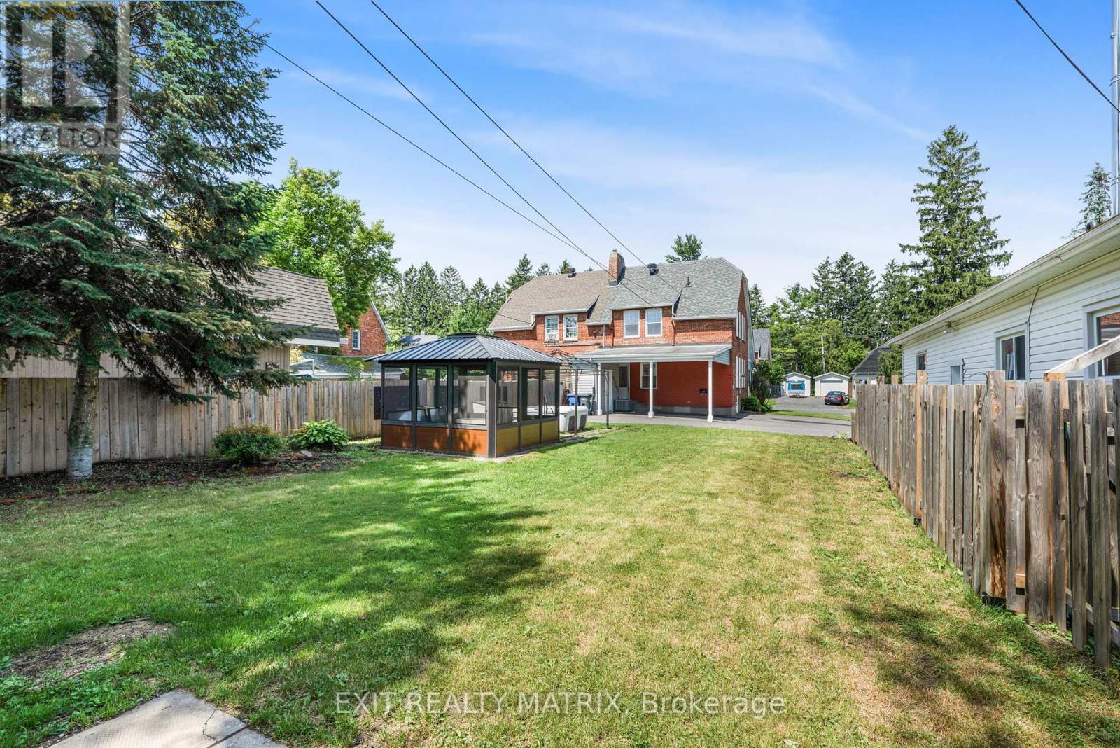 499 Smerdon Street, Hawkesbury, Ontario  K6A 2M9 - Photo 4 - X12456070