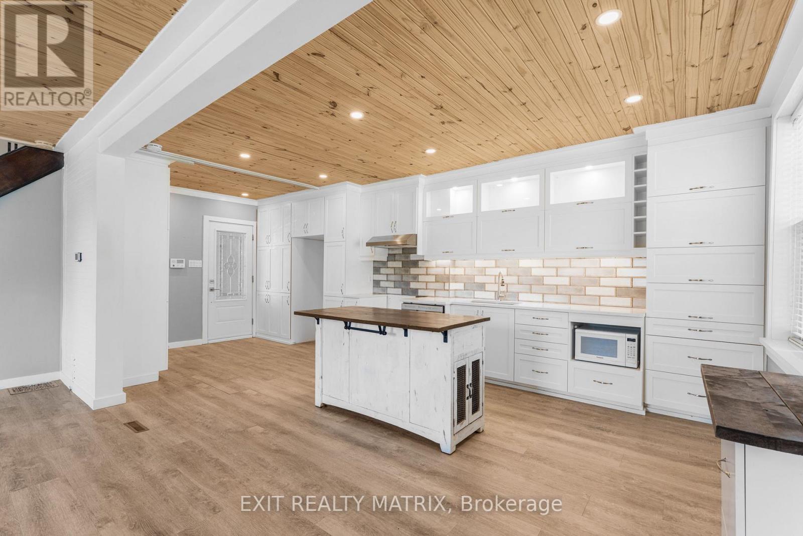 499 Smerdon Street, Hawkesbury, Ontario  K6A 2M9 - Photo 8 - X12456070