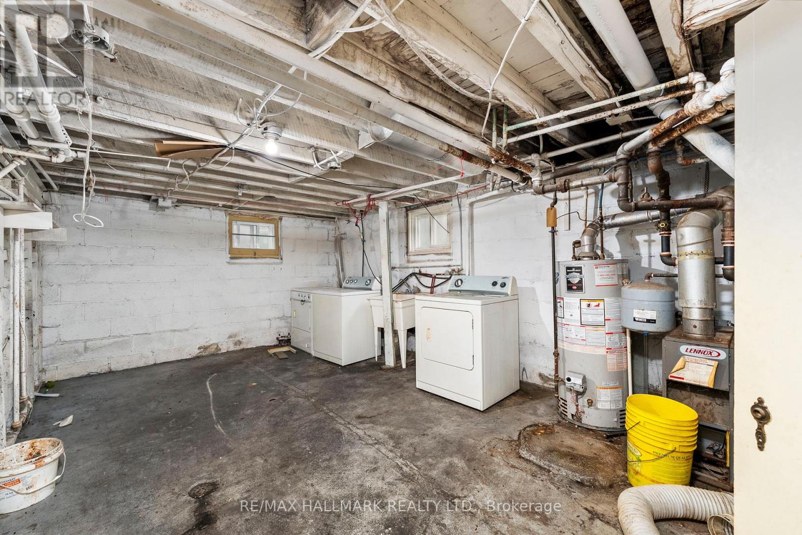 21 Plaxton Drive, Toronto (O'connor-Parkview), Ontario  M4B 2P6 - Photo 17 - E12456019
