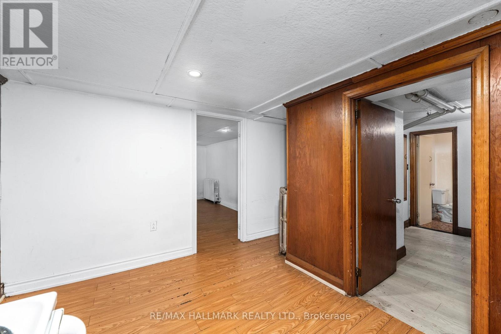 21 Plaxton Drive, Toronto (O'connor-Parkview), Ontario  M4B 2P6 - Photo 21 - E12456019