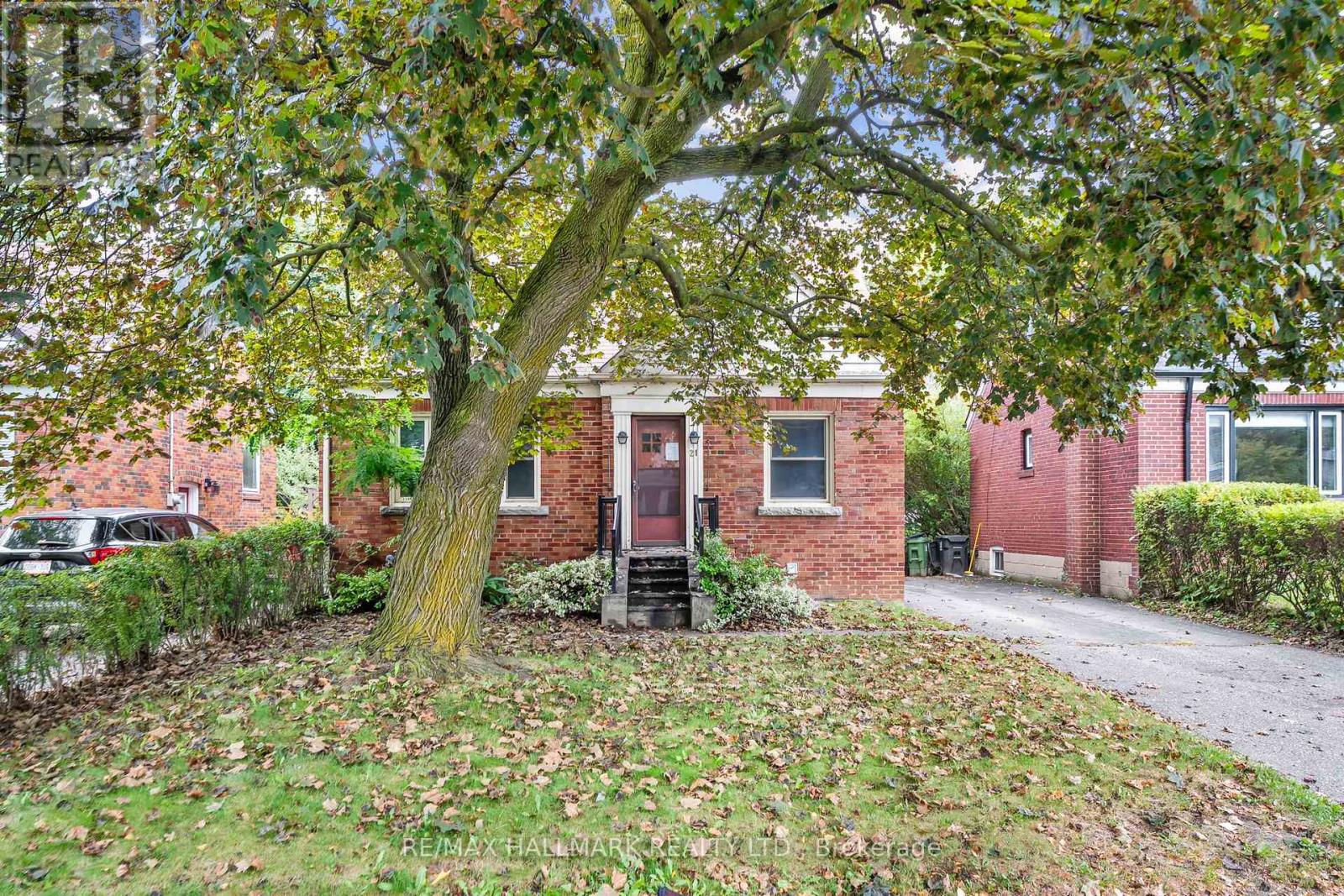 21 Plaxton Drive, Toronto (O'connor-Parkview), Ontario  M4B 2P6 - Photo 24 - E12456019