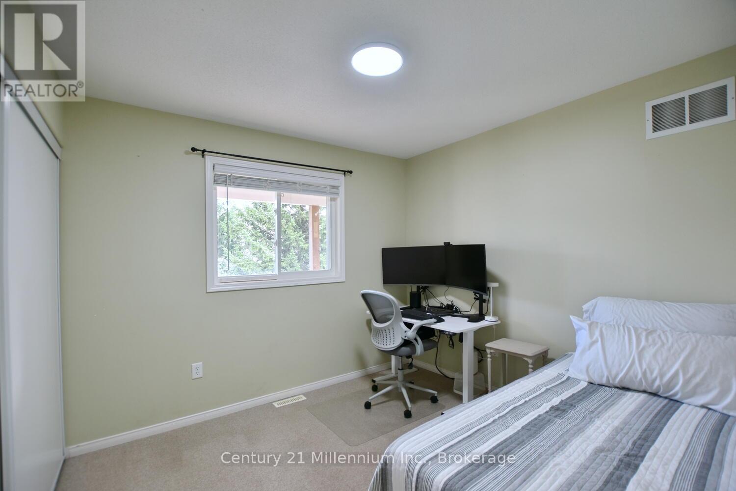 35 Northwood Drive, Wasaga Beach, Ontario  L9Z 3B1 - Photo 20 - S12456082