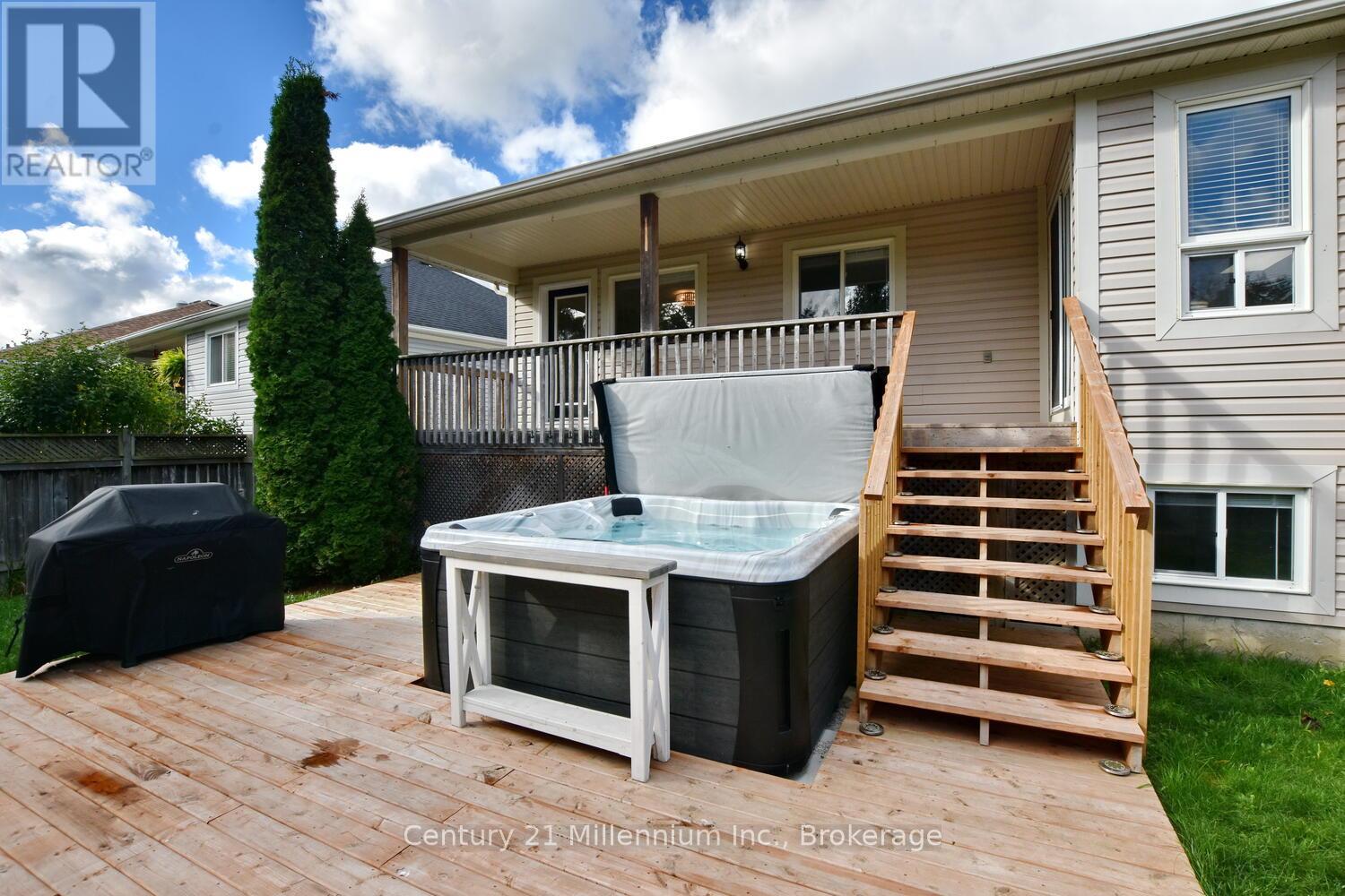 35 Northwood Drive, Wasaga Beach, Ontario  L9Z 3B1 - Photo 37 - S12456082