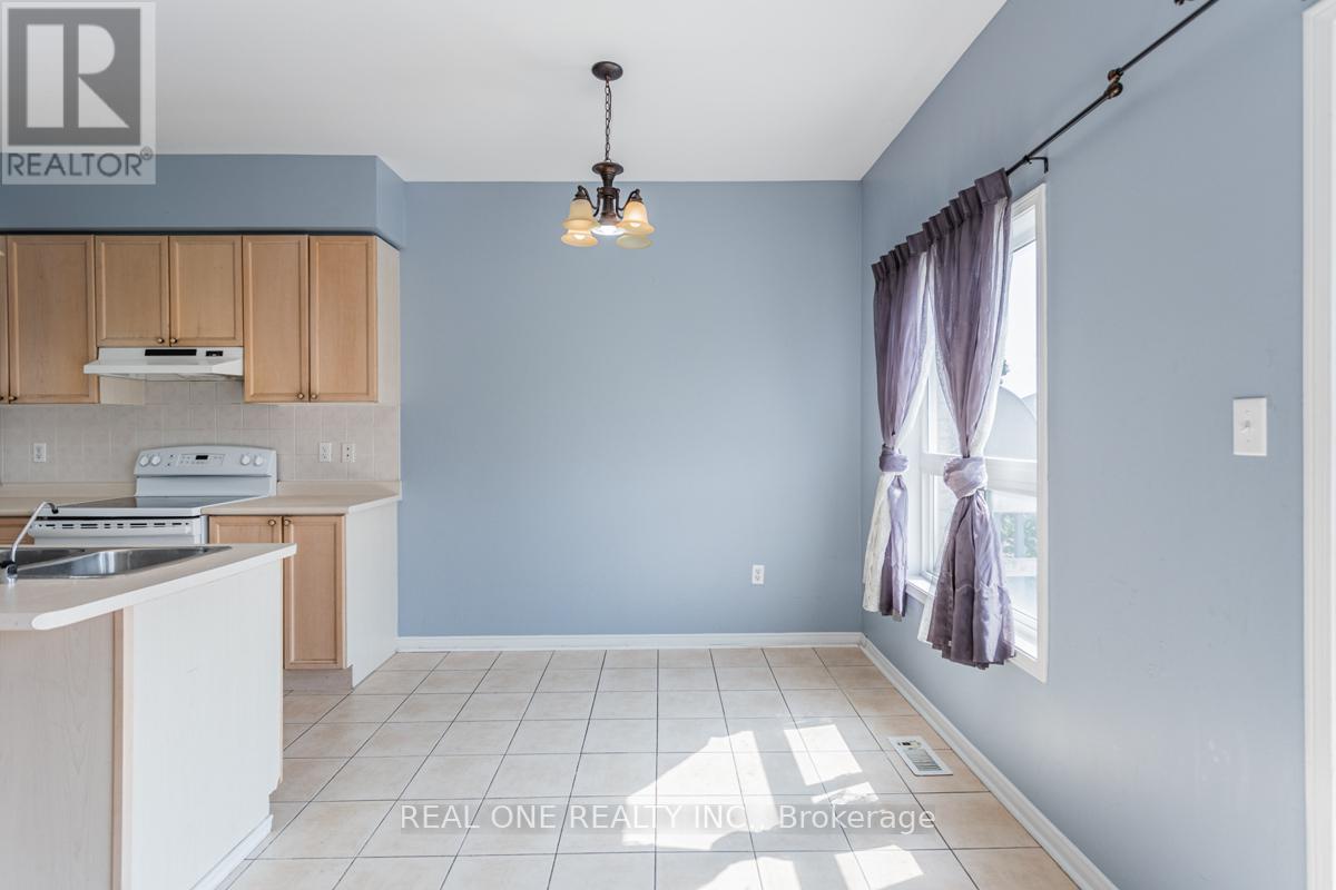 Upper - 24 Coast Avenue, Vaughan, Ontario  L6A 3Y1 - Photo 10 - N12455995