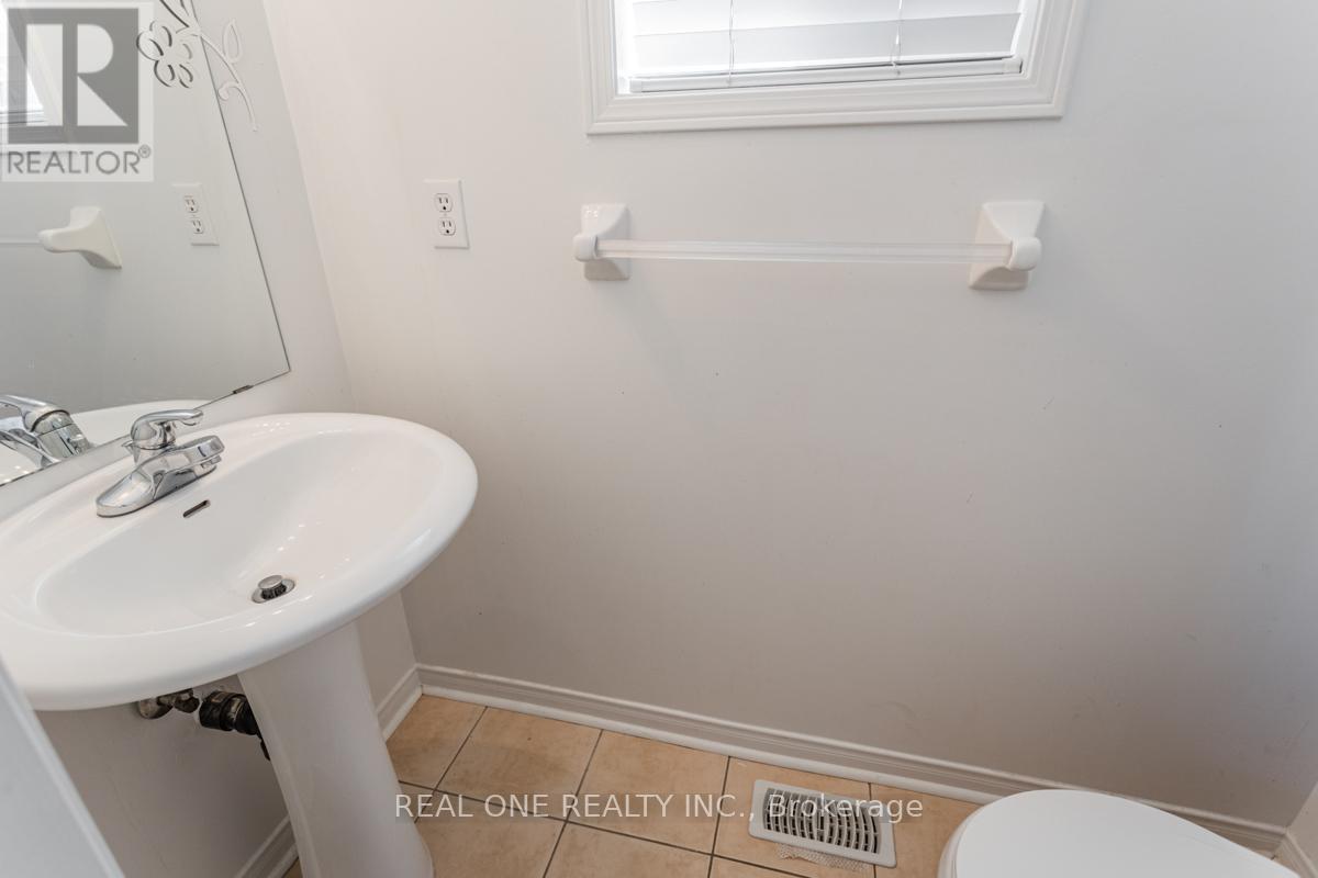 Upper - 24 Coast Avenue, Vaughan, Ontario  L6A 3Y1 - Photo 12 - N12455995