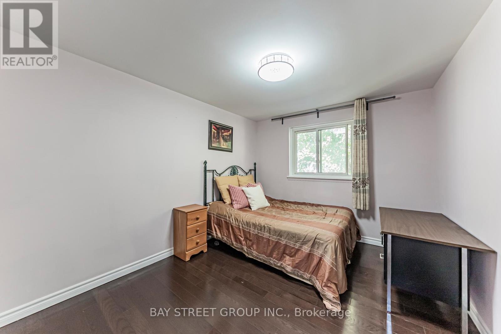 43 Sherwood Forest Drive, Markham, Ontario  L3P 1P5 - Photo 19 - N12456010