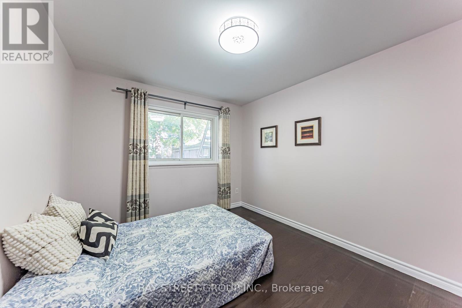 43 Sherwood Forest Drive, Markham, Ontario  L3P 1P5 - Photo 25 - N12456010