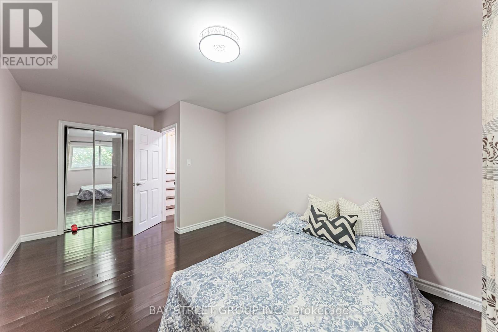 43 Sherwood Forest Drive, Markham, Ontario  L3P 1P5 - Photo 26 - N12456010