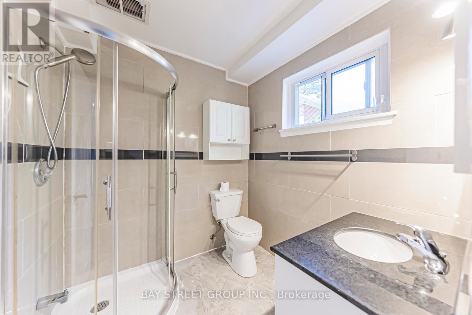 43 Sherwood Forest Drive, Markham, Ontario  L3P 1P5 - Photo 31 - N12456010