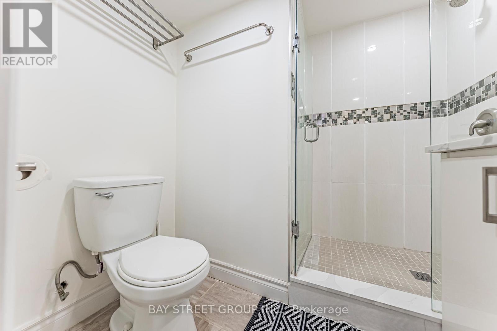 43 Sherwood Forest Drive, Markham, Ontario  L3P 1P5 - Photo 46 - N12456010