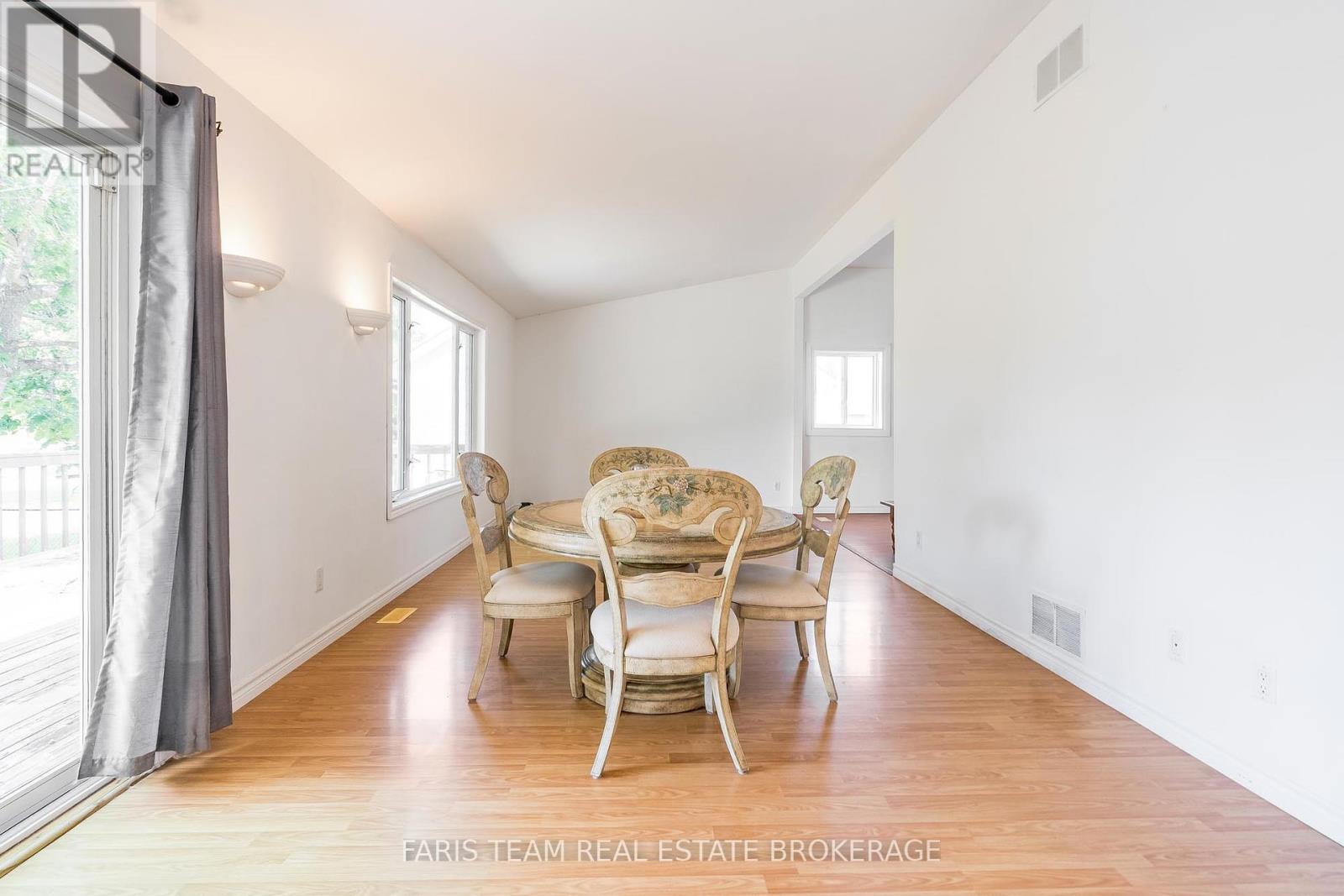 69 Turtle Path, Ramara, Ontario  L0K 1B0 - Photo 10 - S12456020