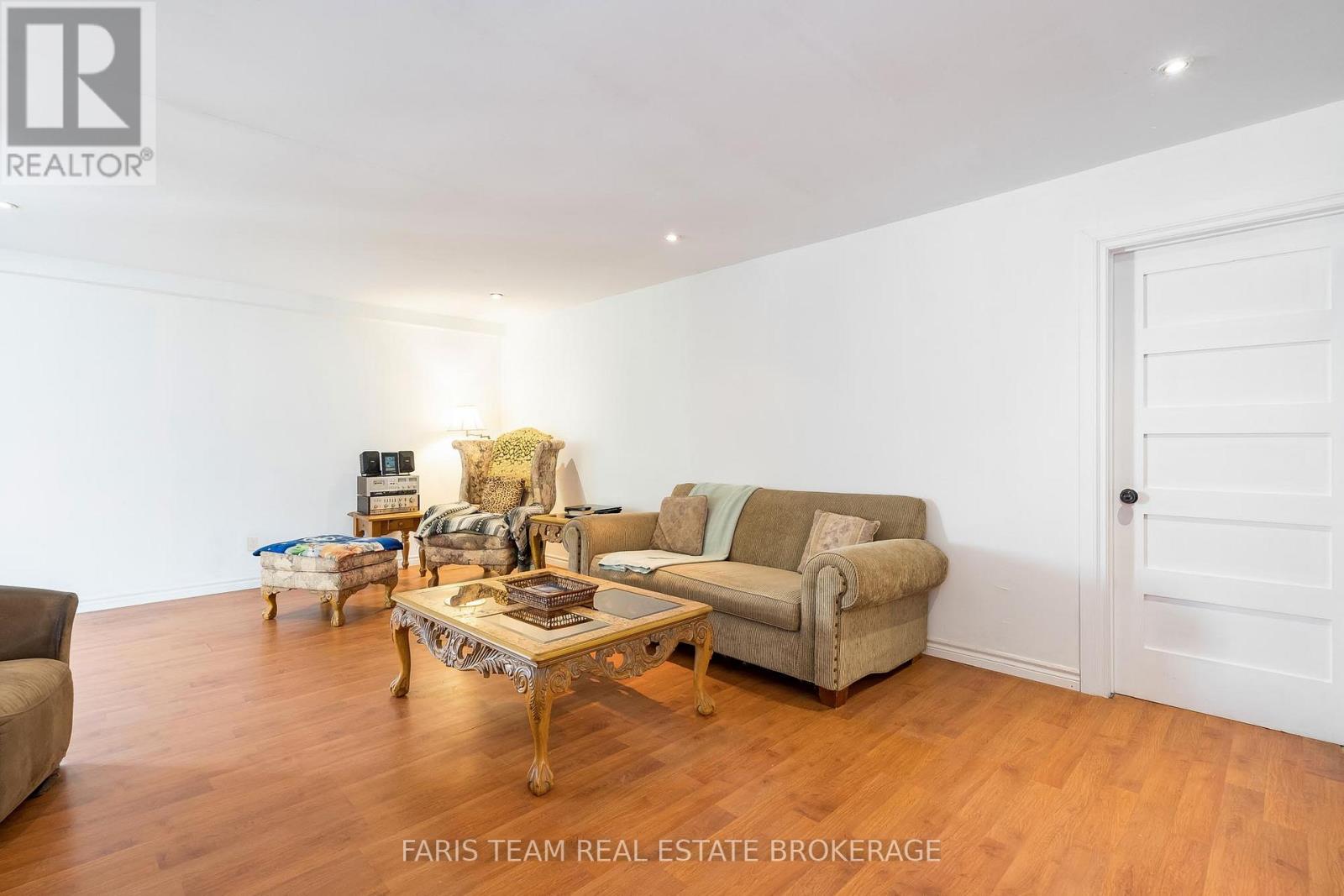 69 Turtle Path, Ramara, Ontario  L0K 1B0 - Photo 14 - S12456020