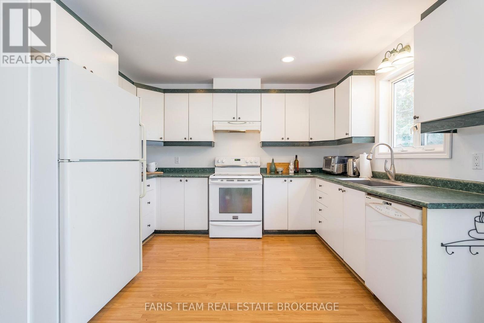 69 Turtle Path, Ramara, Ontario  L0K 1B0 - Photo 6 - S12456020