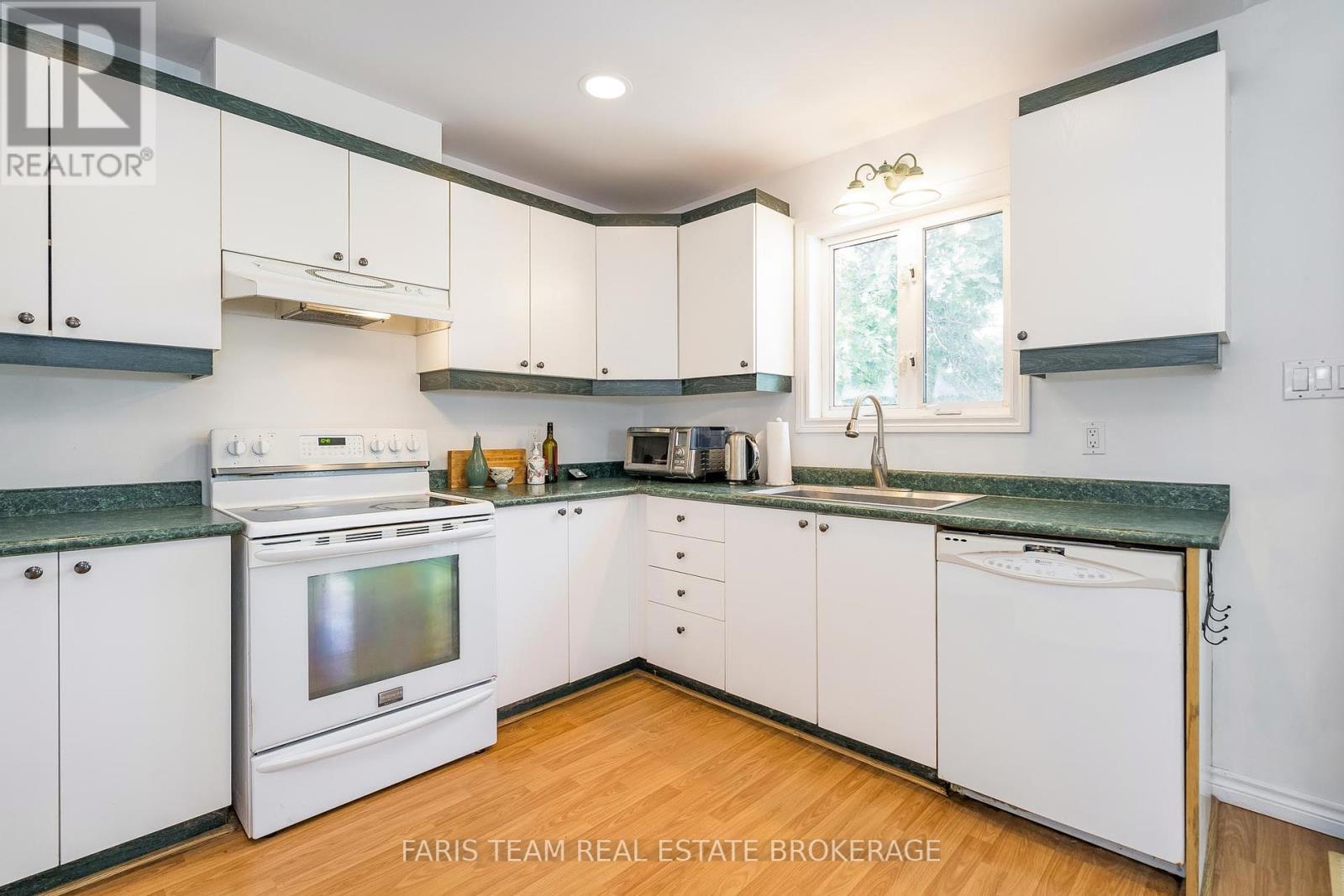 69 Turtle Path, Ramara, Ontario  L0K 1B0 - Photo 8 - S12456020