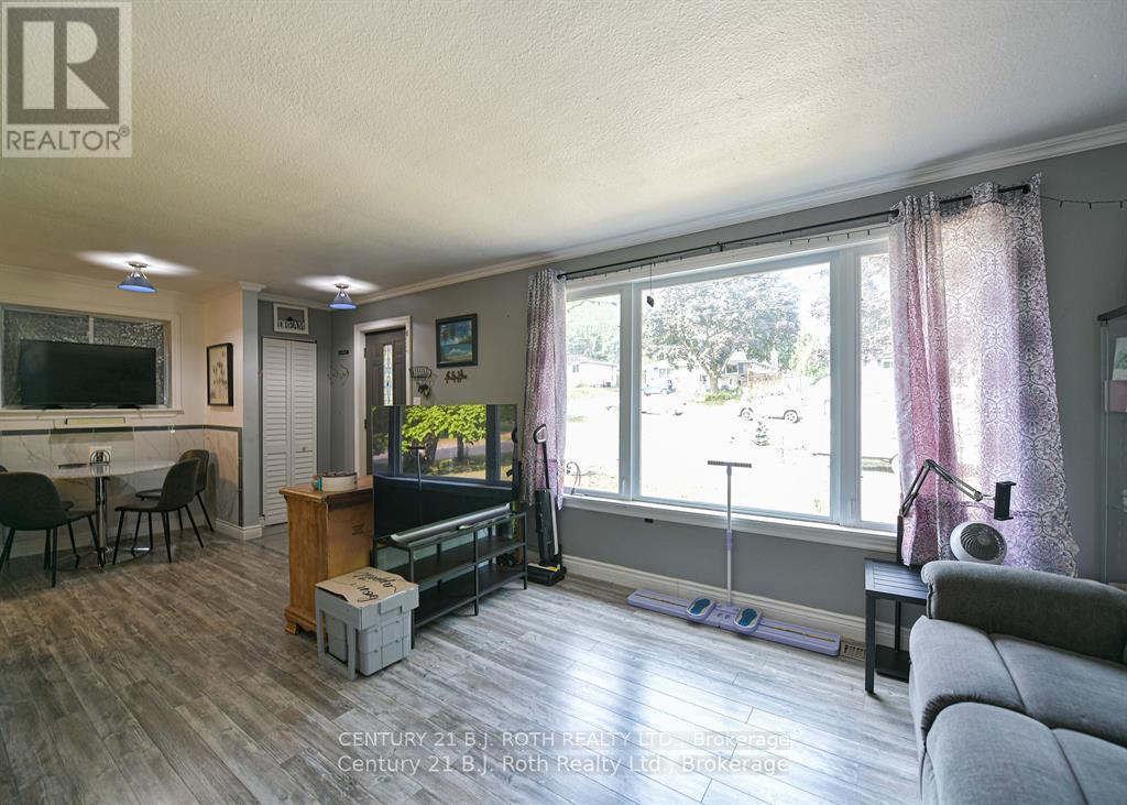 29 Quinn Avenue, Orillia, Ontario  L3V 3H6 - Photo 24 - S12456044