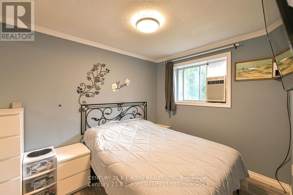 29 Quinn Avenue, Orillia, Ontario  L3V 3H6 - Photo 32 - S12456044