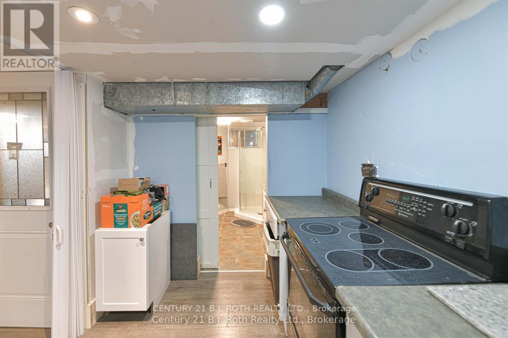 29 Quinn Avenue, Orillia, Ontario  L3V 3H6 - Photo 47 - S12456044