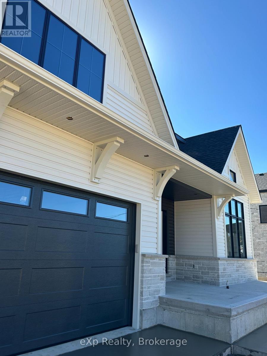 1036 WALTON AVENUE N, North Perth, Ontario
