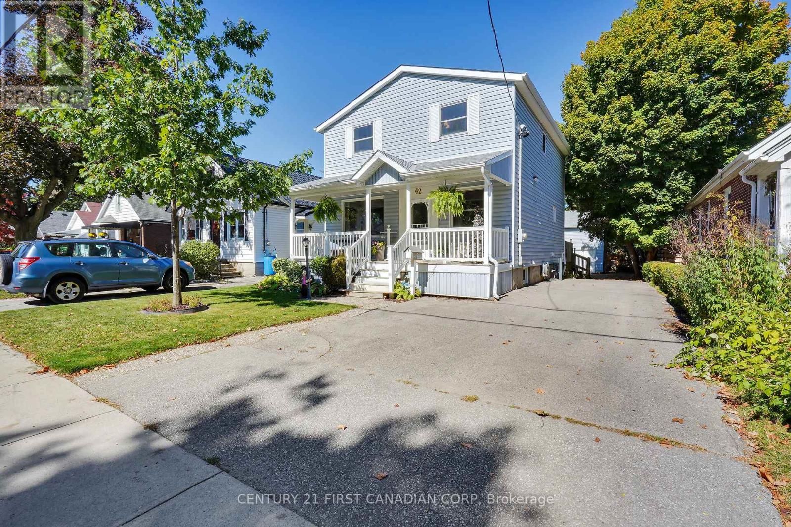 42 Briscoe Street E, London South, Ontario  N6C 1W9 - Photo 3 - X12456101