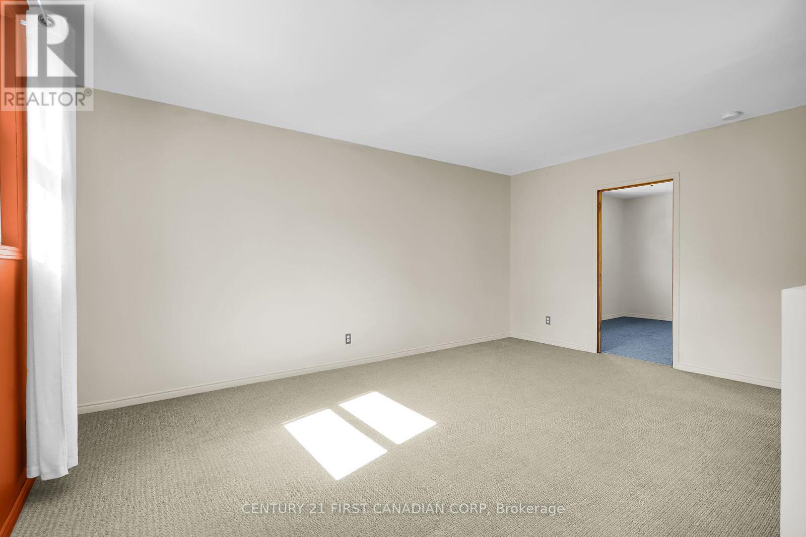 42 Briscoe Street E, London South, Ontario  N6C 1W9 - Photo 30 - X12456101