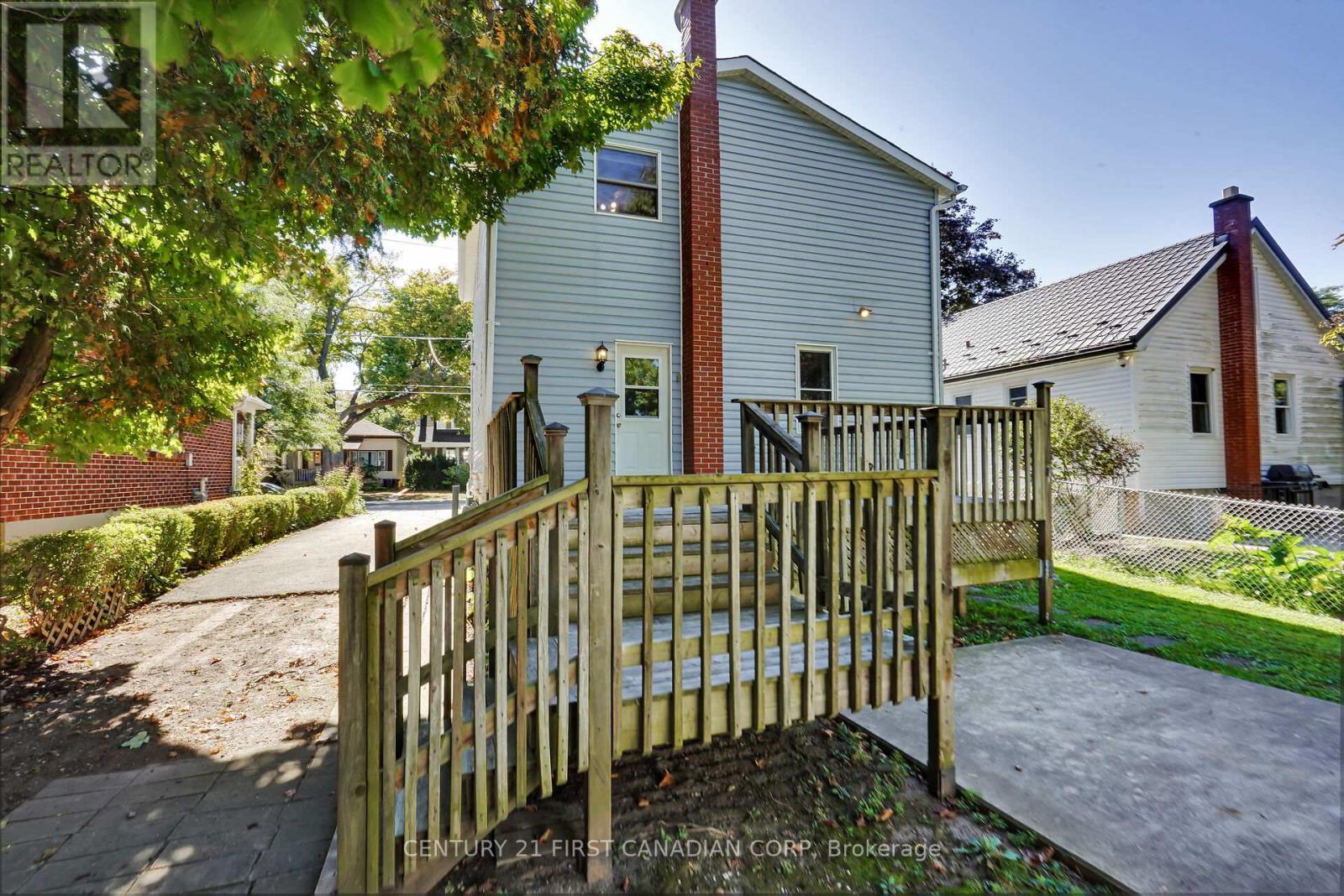 42 Briscoe Street E, London South, Ontario  N6C 1W9 - Photo 36 - X12456101
