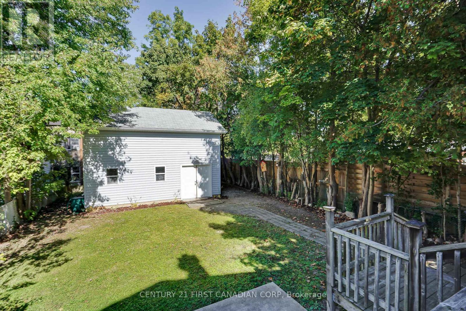 42 Briscoe Street E, London South, Ontario  N6C 1W9 - Photo 39 - X12456101