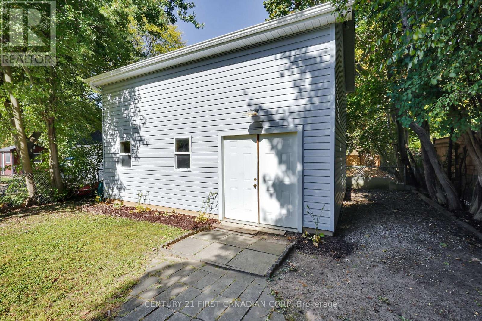 42 Briscoe Street E, London South, Ontario  N6C 1W9 - Photo 40 - X12456101
