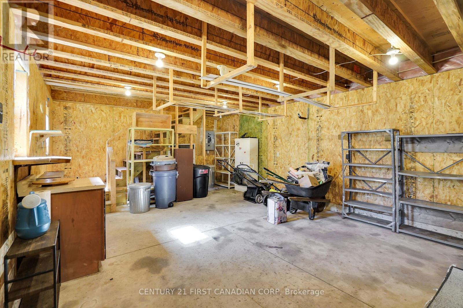 42 Briscoe Street E, London South, Ontario  N6C 1W9 - Photo 41 - X12456101