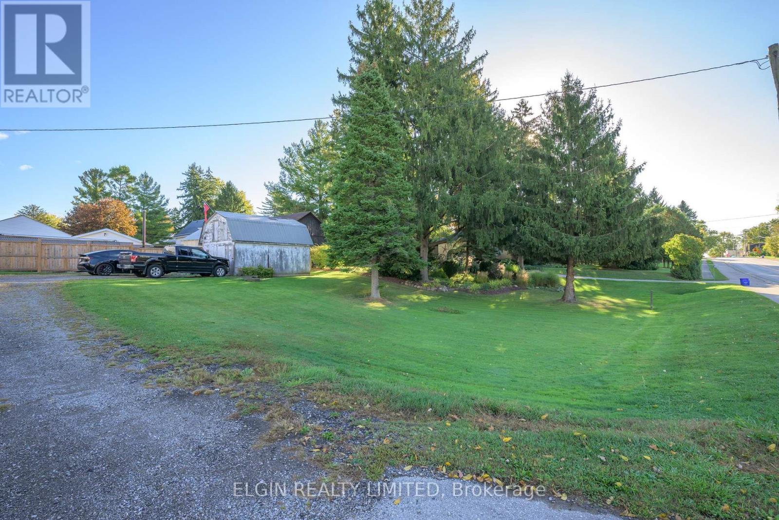 9704 Union Road, Southwold (Shedden), Ontario  N0L 2E0 - Photo 13 - X12456110